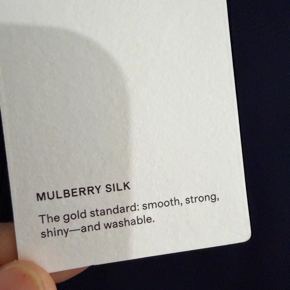 Quince Washable Stretch Silk Shell Tank in Navy M - Picture 11 of 13